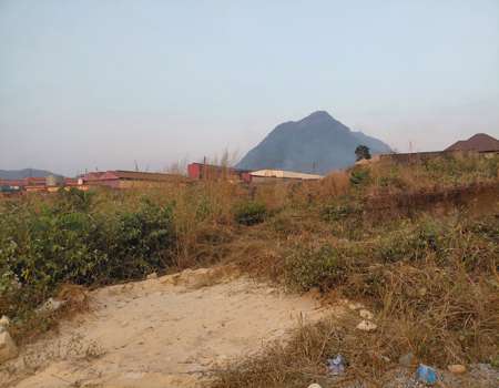 Terrain à vendre à Lambanyi